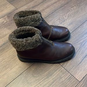 Timberland leather boot with fur and front zip